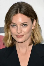 Leila George