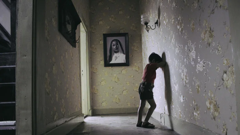 Satan's Slaves screenshot 2