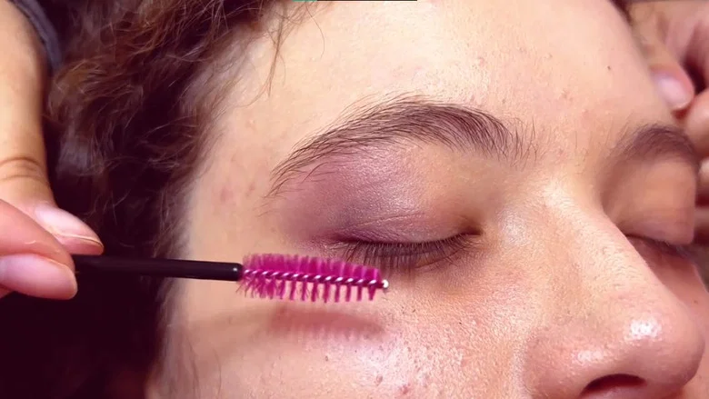 Behind a Look screenshot 1