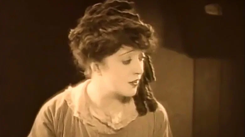 The Extra Girl screenshot 2