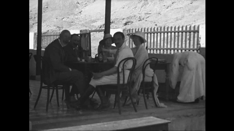 Tut-ankh Amen's Tomb (Daily Sketch Topical Budget 600-1) screenshot 1
