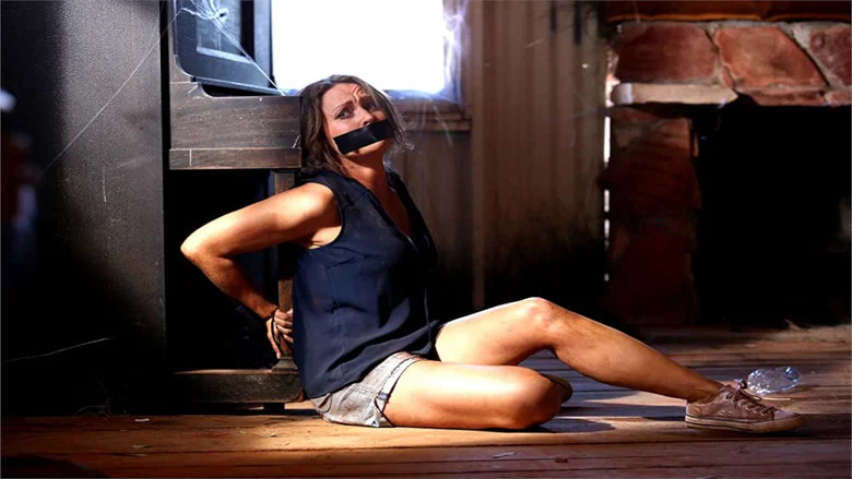 Home and Away: Revenge screenshot 1
