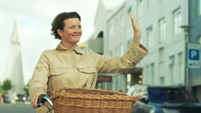 Woman at War screenshot 2