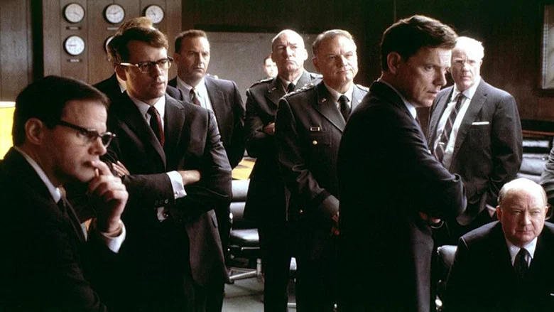 Thirteen Days screenshot 2