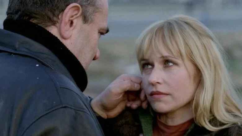 Love and Other Crimes screenshot 3