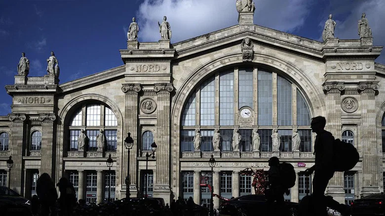 Paris Train Stations: Shaping the City screenshot 1