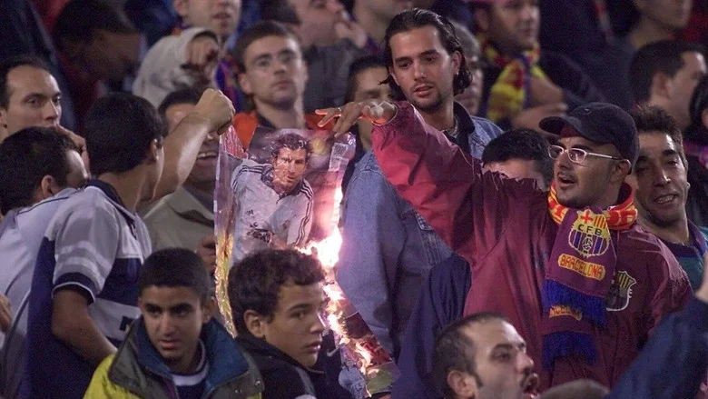 The Figo Affair: The Transfer That Changed Football screenshot 1
