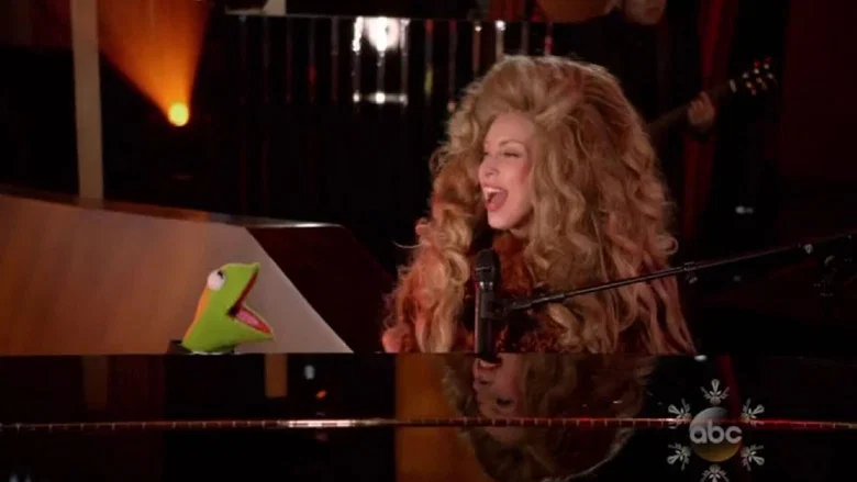 Lady Gaga & the Muppets Holiday Spectacular screenshot 3