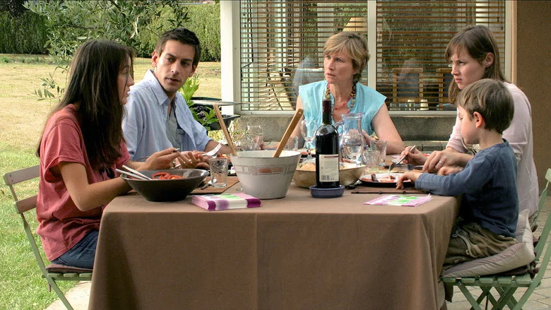 Living on Love Alone screenshot 7