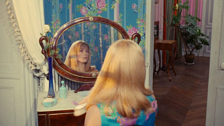 The Umbrellas of Cherbourg screenshot 7