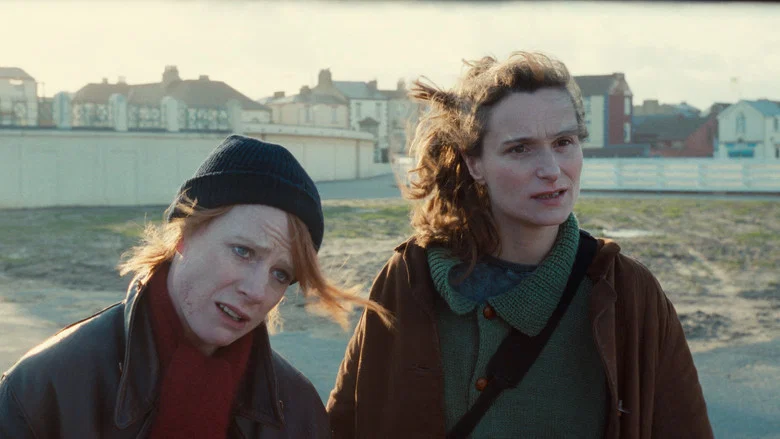 Career Girls screenshot 5