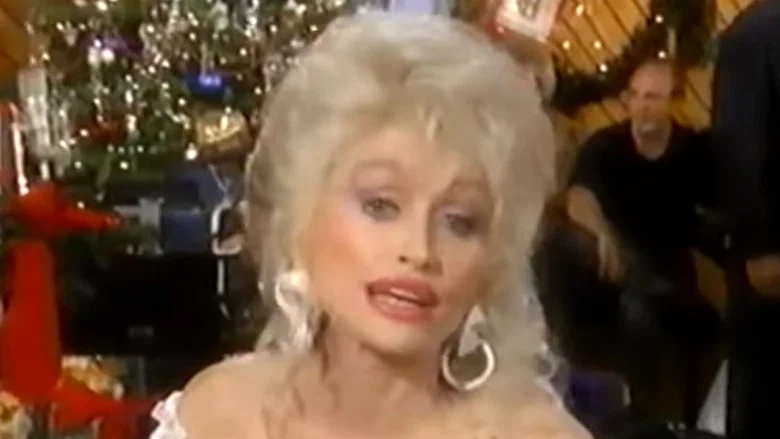 Dolly Parton... Christmas at Home screenshot 2