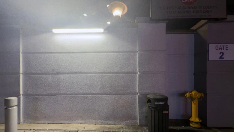 A Deadline Movie screenshot 2