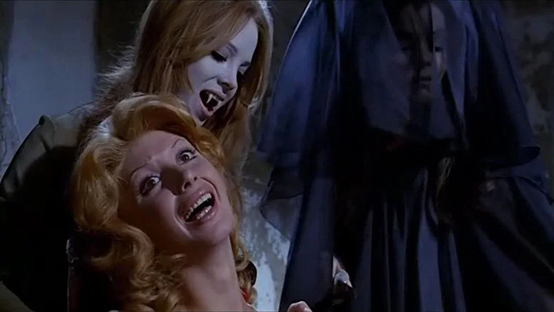 The Werewolf Versus the Vampire Woman screenshot 5