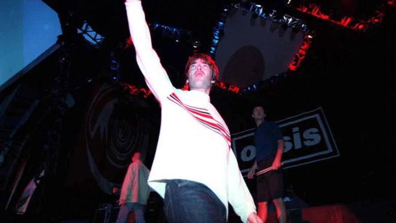Oasis: Second Night Live at Knebworth Park screenshot 2