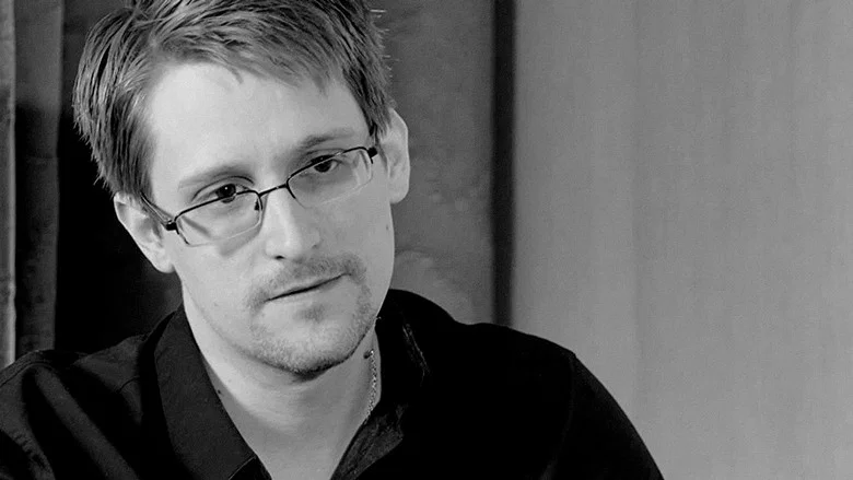 Meeting Snowden screenshot 3