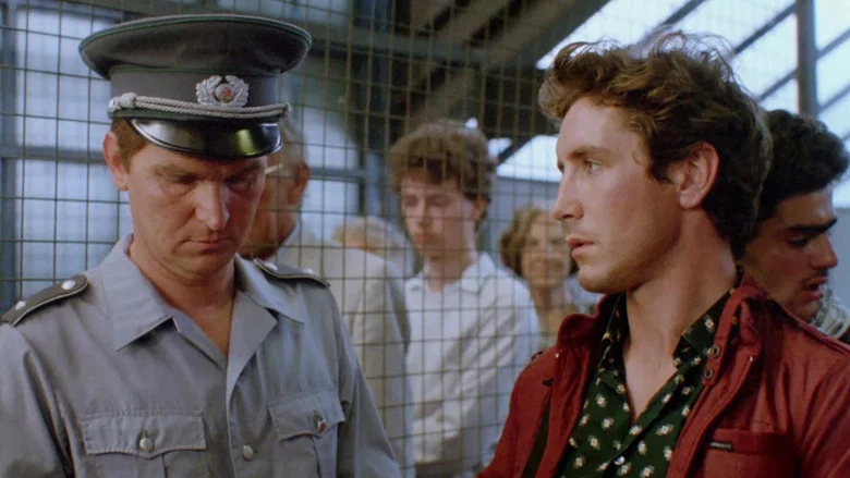 Streets of Yesterday screenshot 1