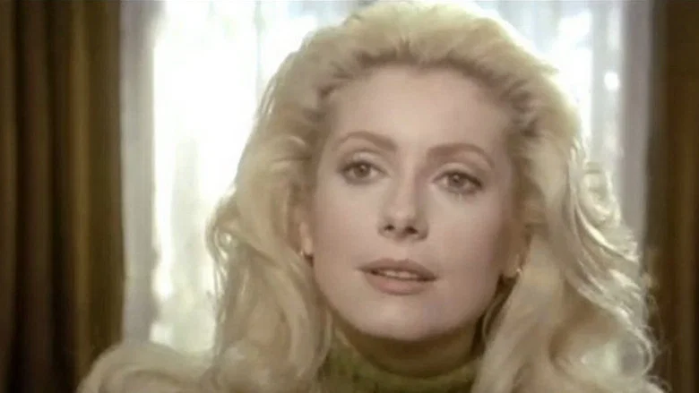 The Woman with Red Boots screenshot 3