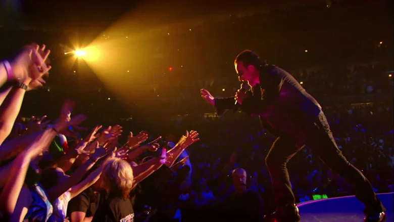 U2: Vertigo 2005 - Live from Chicago screenshot 5