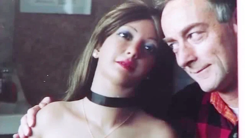 Love Me, Love My Doll screenshot 1
