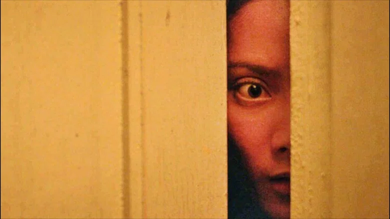 Satan's Slaves screenshot 3