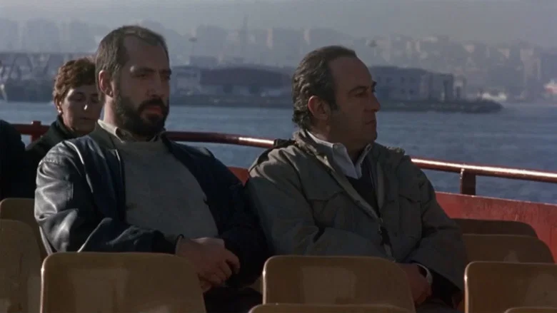 Mondays in the Sun screenshot 5