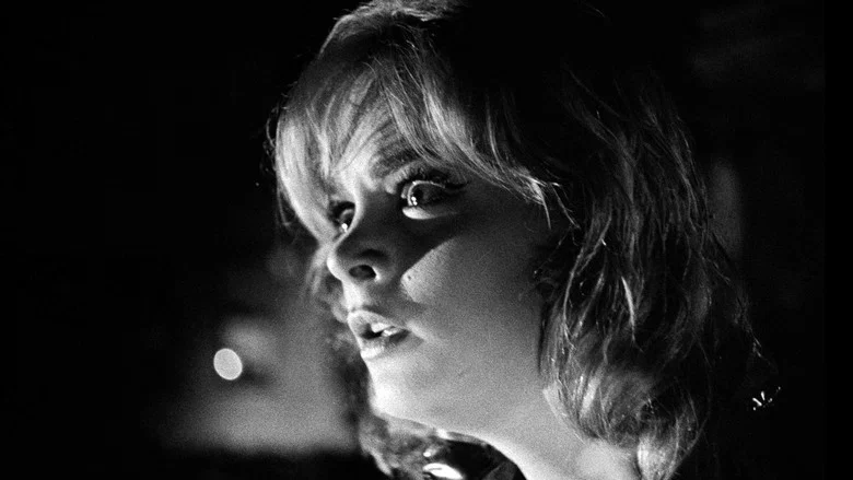 The Girl Who Knew Too Much screenshot 1