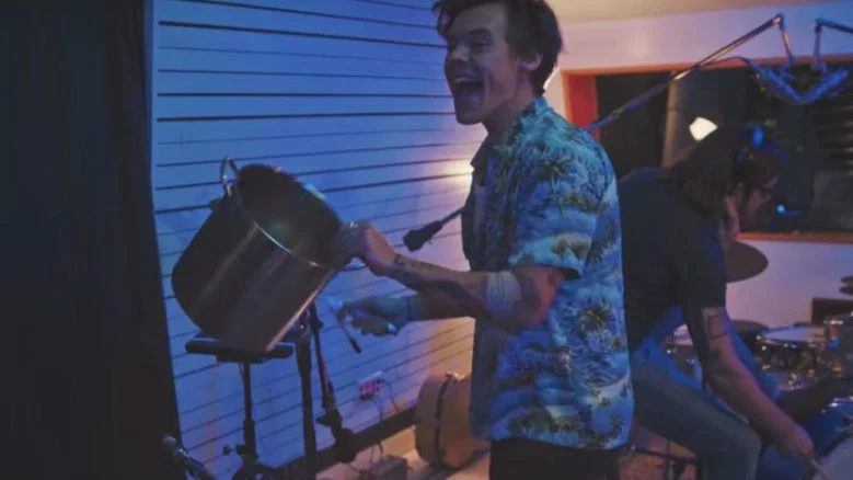 Harry Styles: Behind the Album screenshot 2