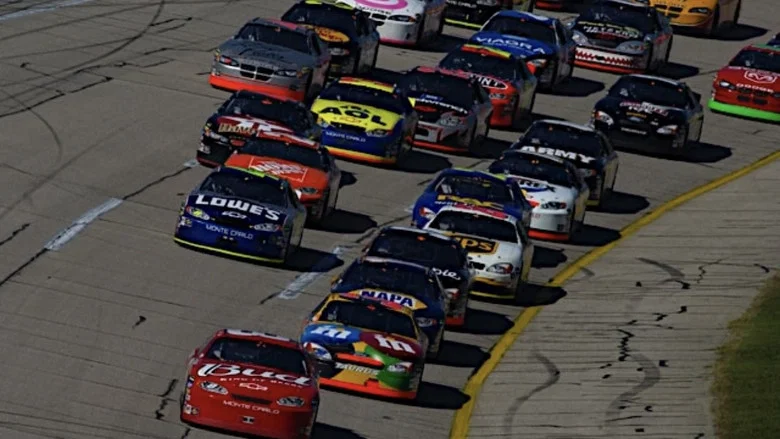 NASCAR: The IMAX Experience screenshot 1