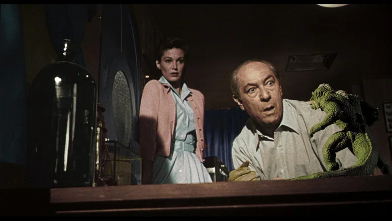 20 Million Miles to Earth screenshot 4