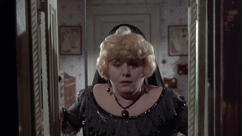Whoever Slew Auntie Roo? screenshot 7