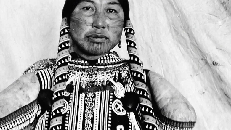 Tunniit: Retracing the Lines of Inuit Tattoos screenshot 1