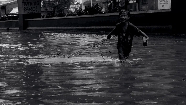 Storm Children screenshot 1