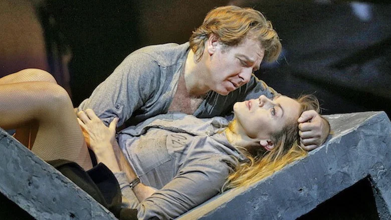 Manon Lescaut - Metropolitan Opera screenshot 1