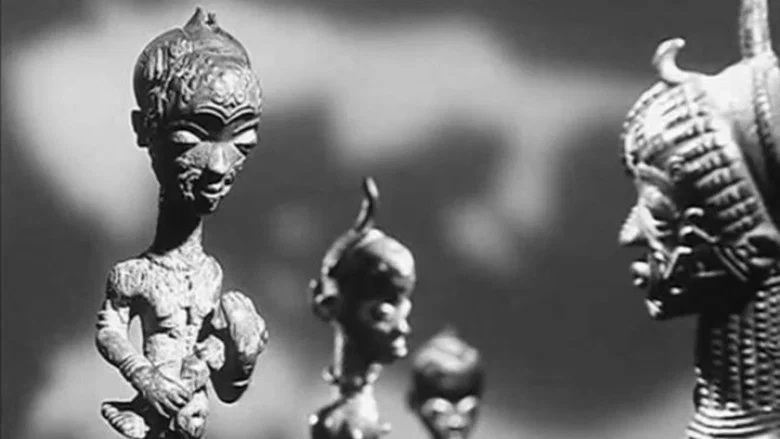 Statues Also Die screenshot 4