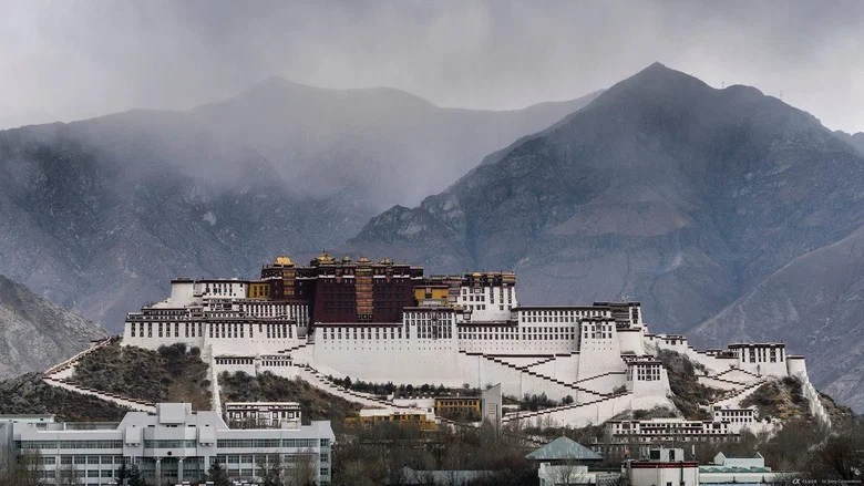 Undercover in Tibet screenshot 1