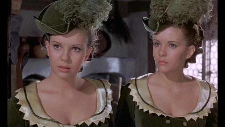 Twins of Evil screenshot 1