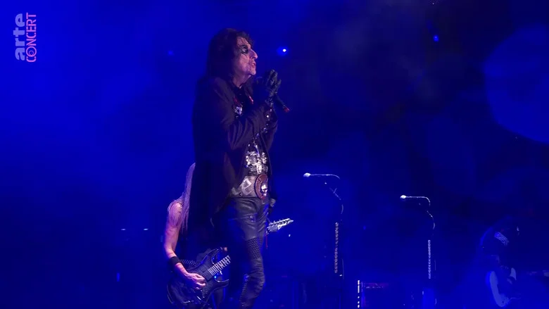 Alice Cooper - Road (Live at Hellfest 2022) screenshot 5