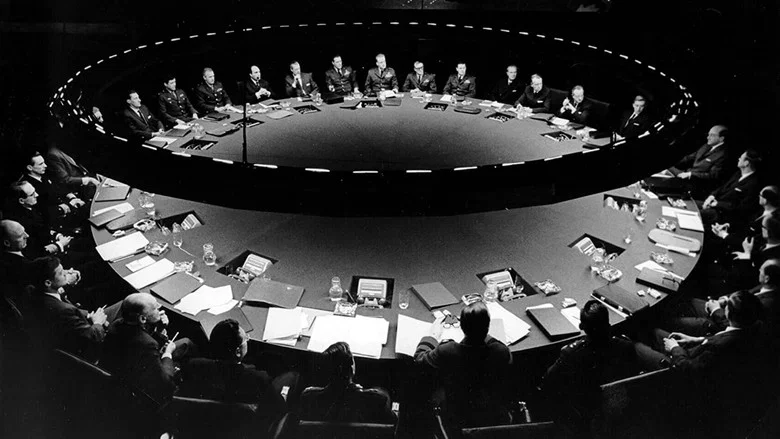 Dr. Strangelove or: How I Learned to Stop Worrying and Love the Bomb screenshot 3
