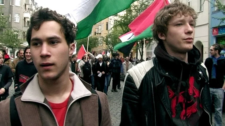 1st of May: All Belongs to You screenshot 2