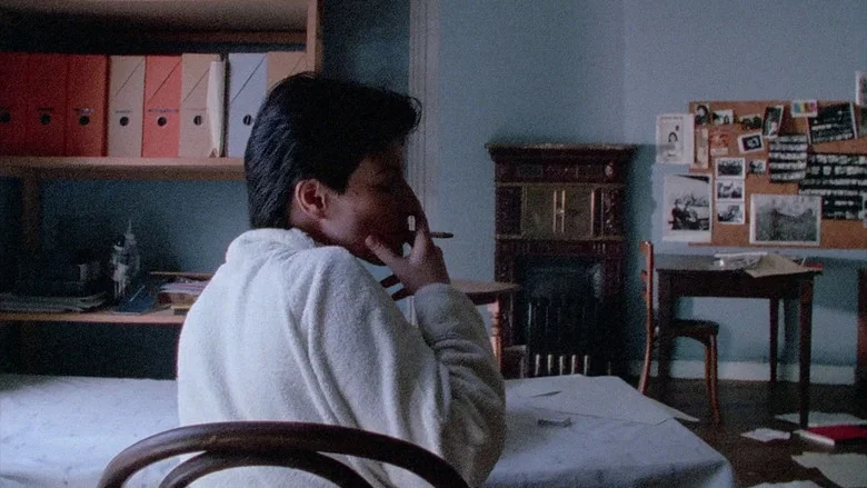 The Man with the Suitcase screenshot 1