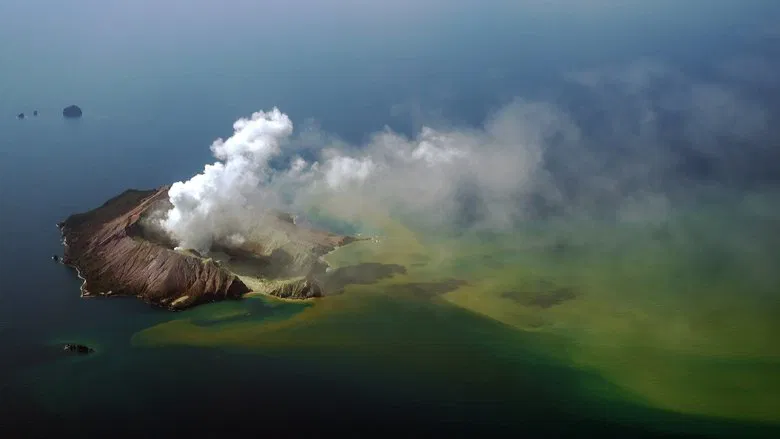 The Volcano: Rescue from Whakaari screenshot 1