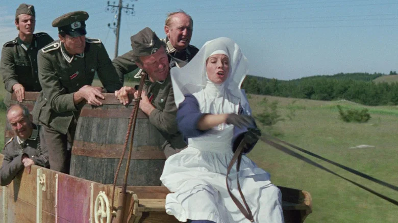 Don't Look Now... We're Being Shot At! screenshot 7