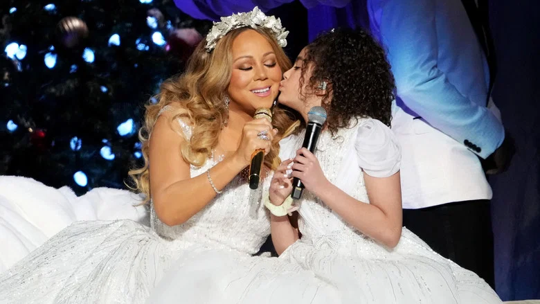 Mariah Carey: Merry Christmas to All! screenshot 3