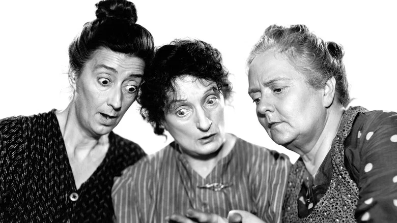 Three Girls About Town screenshot 2