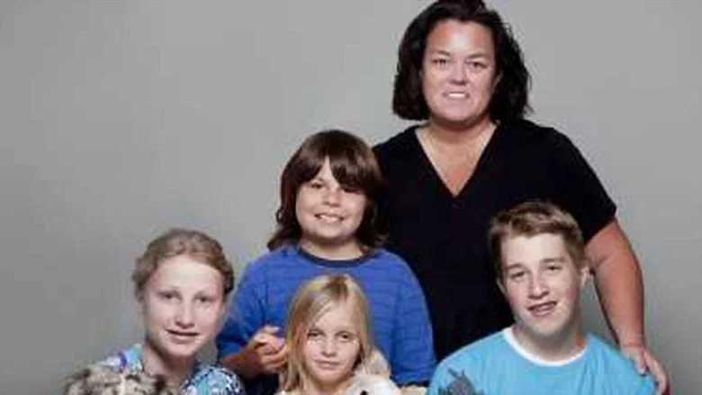A Family Is a Family Is a Family: A Rosie O'Donnell Celebration screenshot 1