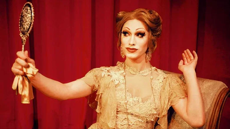 Drag Becomes Him screenshot 2