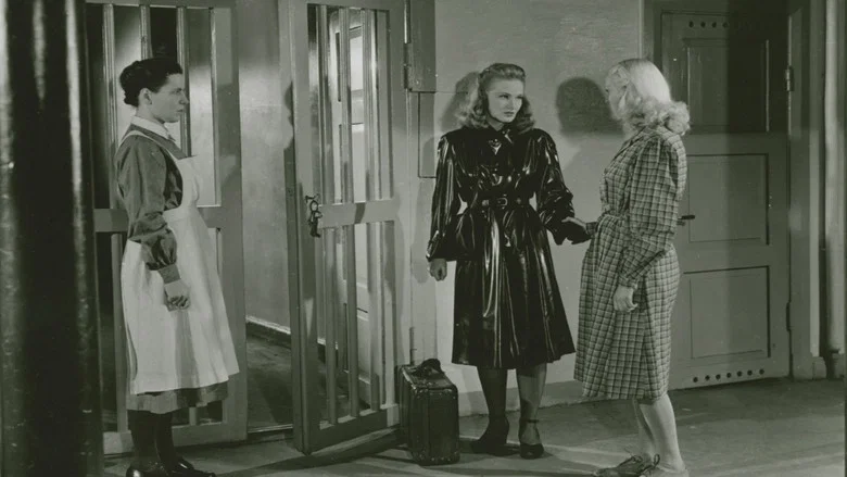 Caged Women screenshot 1
