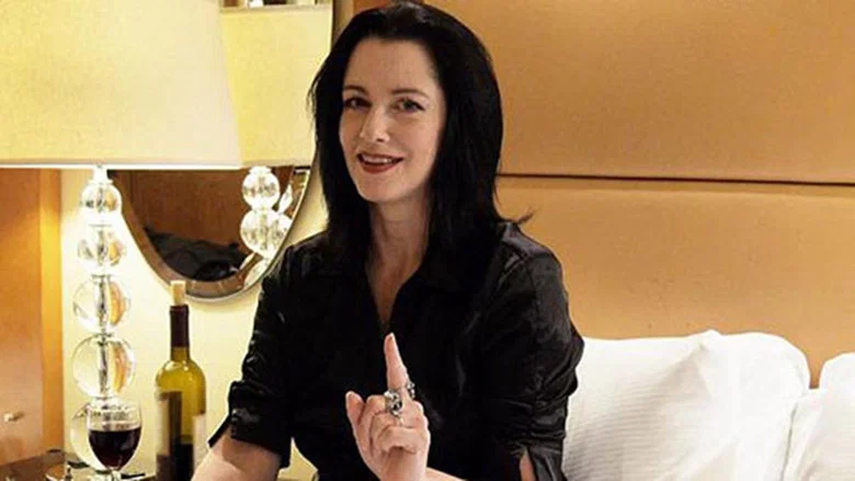 Scream Queens: Horror Heroines Exposed screenshot 1