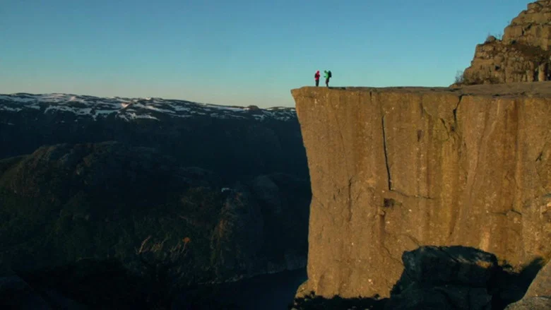 Meaningless Conversations in Beautiful Environments screenshot 1